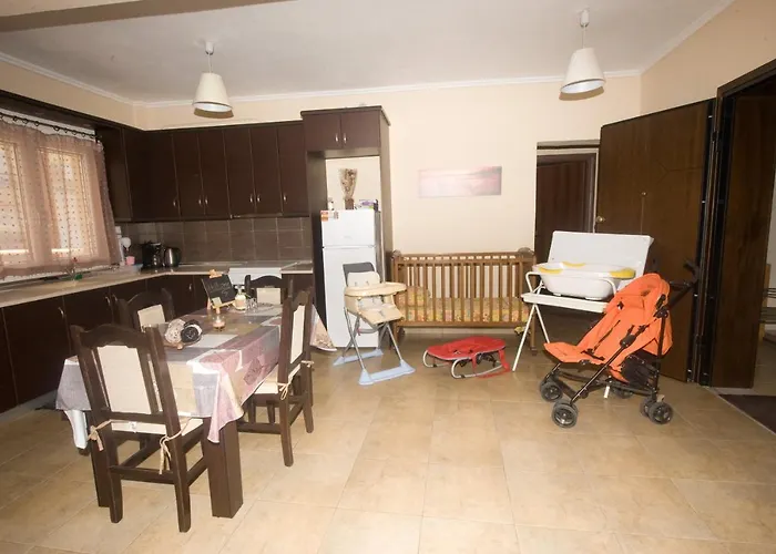 Annas & Konstantinos Home
